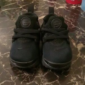 Children unisex Nike sneakers black size us 7C
